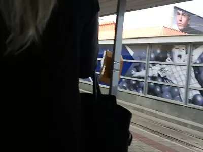 Tumma tukka lutka porno ilmaiseksi lasit masturboi nokan