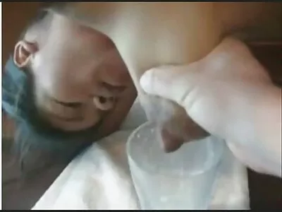 Blondi hienossa ilmaisia porno filmejä paidassa imee ja luuttaa