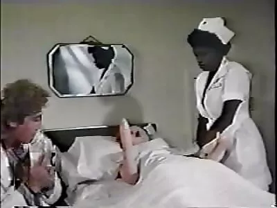 Kateus saa hänet haluamaan ilmaiset pornovideot anaaliseksiä