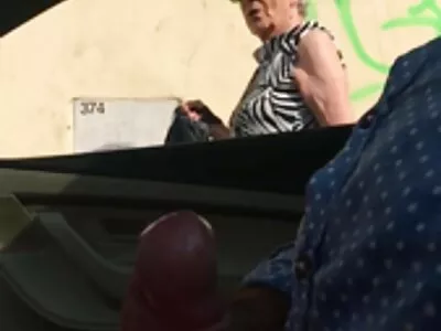 Niin kaunis blondi milf ilmais porno vaimo tehdä awezone seksiä hauskaa maanantai -iltana töiden jälkeen, nauti