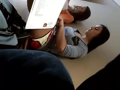 Söpö blondi ilmaiset porno videot teini saa suunsa täynnä kukkoa